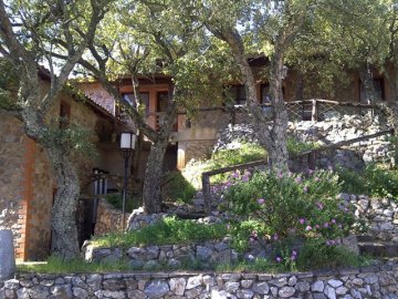 agriturismo met zwembad sardinie - agriturismo la quercia in arbus (2).jpg